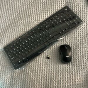 Logitech MK270 Wireless Keyboard & Mouse